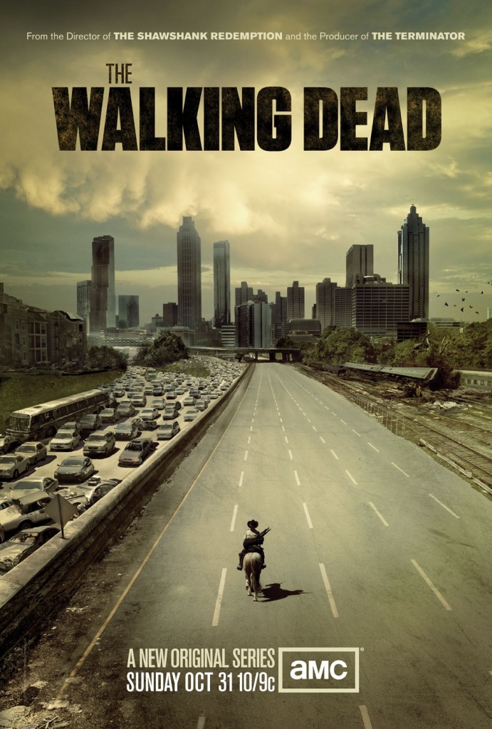 The-Walking-Dead-Poster-Final Un inquiétant panorama promotionnel similaire, pour la saison 1 de la série TV Walking Dead : l'arrivée du shérif Rick Grimes à Atlanta... (AMC, 2010)