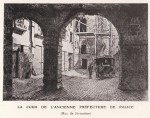 La cour de l'ancienne Préfecture (Rue de Jerusalem) - Gravure extraite de "Pierre Coignard ou Le forçat Colonel" (Albin Michel, 1924)