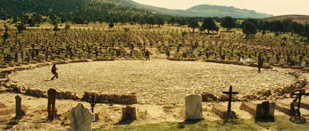 Les 10 000 tombes du décor du cimetière de Sad hill, à la fin du Bon, la Brute et le Truand
