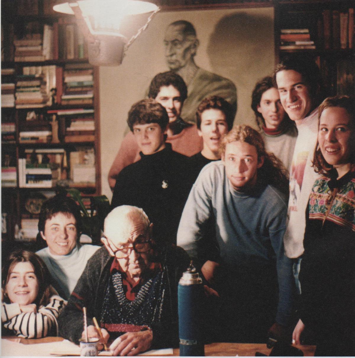 Alberto Breccia et ses derniers élèves, en 1993