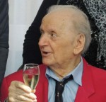 Dino Attanasio fêtant ses 99 ans.
